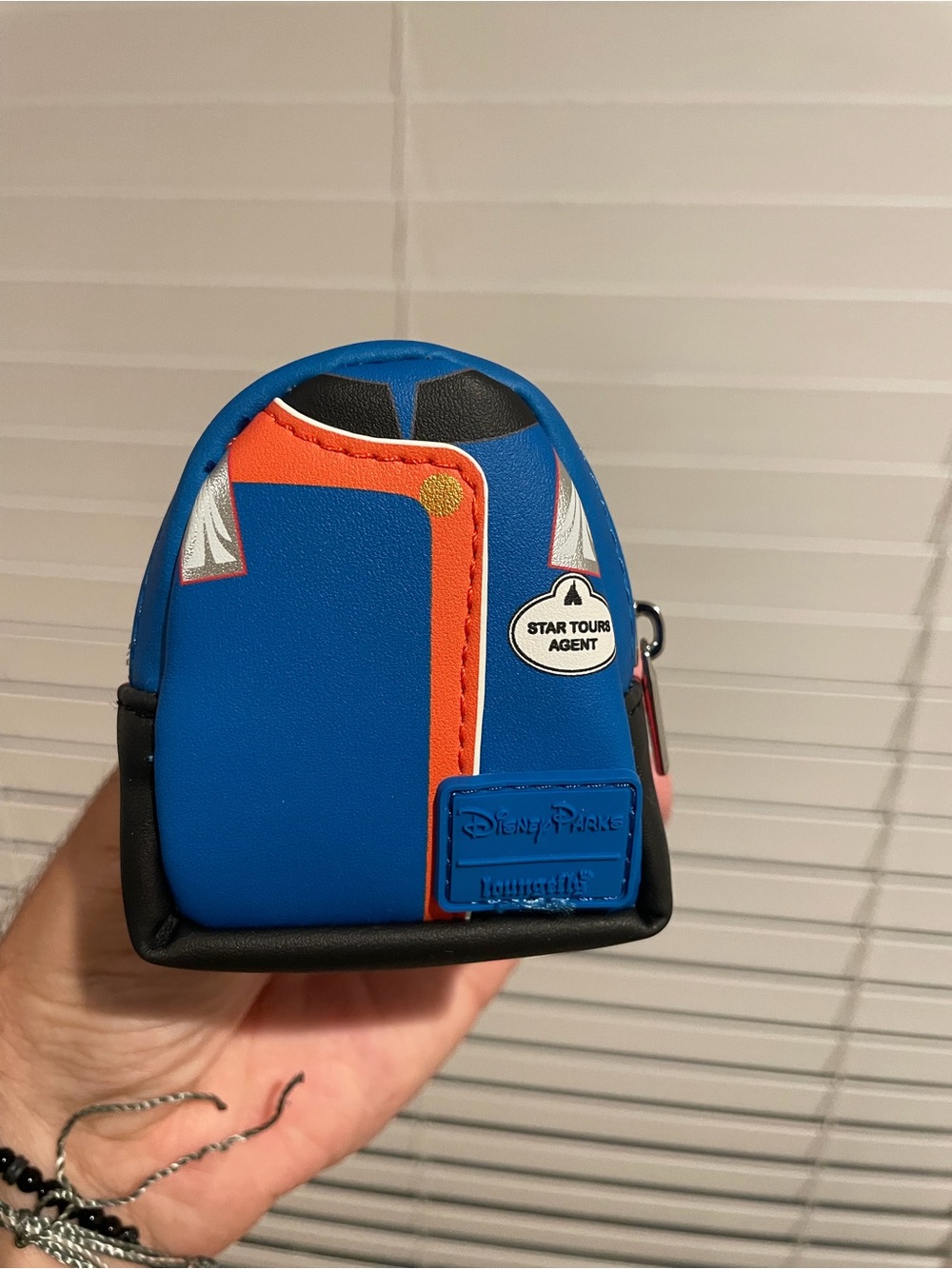 Disney loungefly Star Tours Agent surprise box backpack keychain